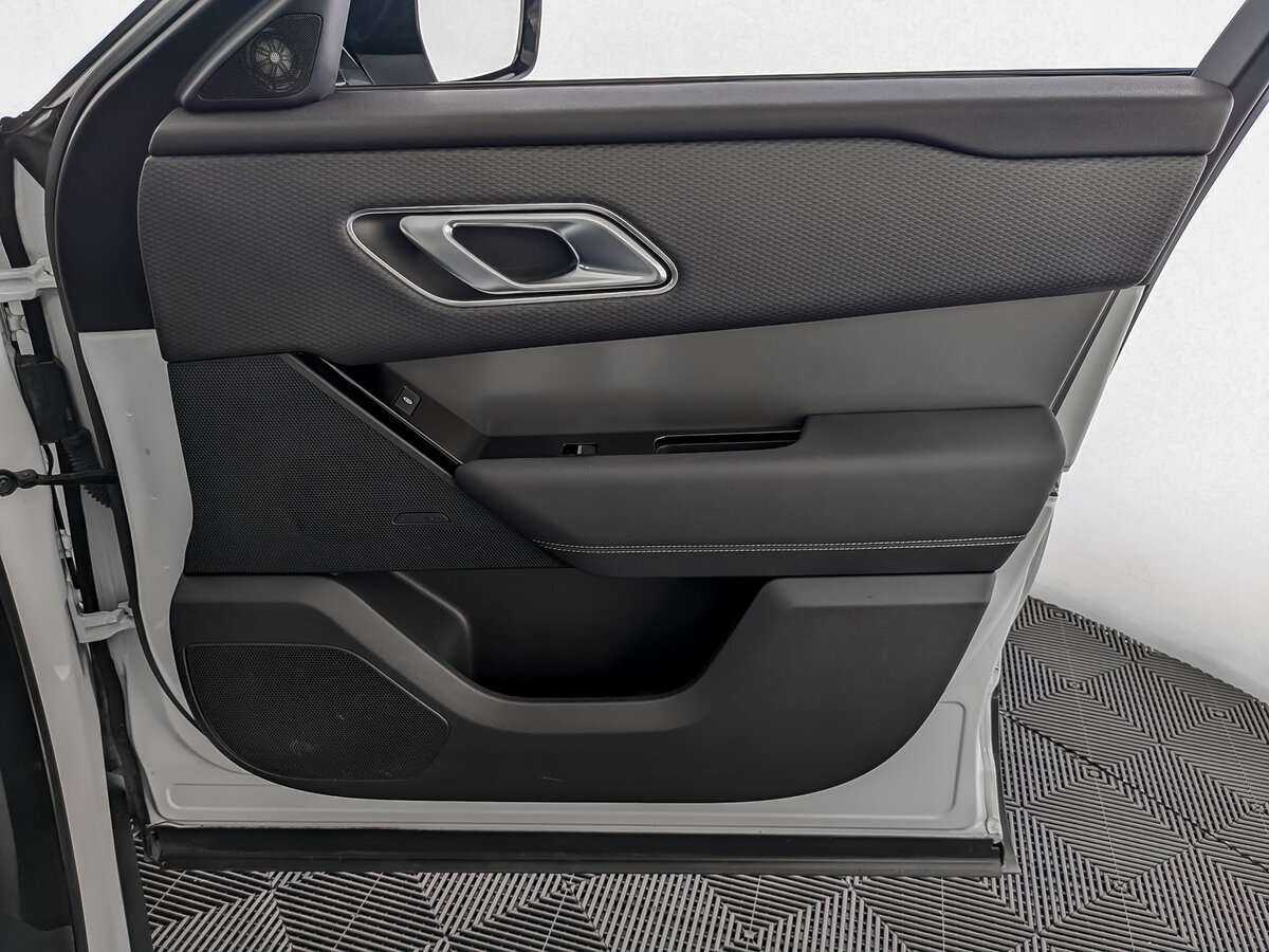 Land Rover Range Rover Velar 2020 года с пробегом. Фото: #19