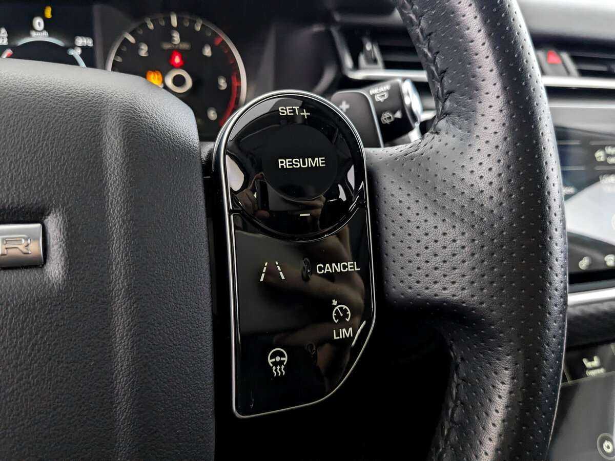 Land Rover Range Rover Velar 2020 года с пробегом. Фото: #21