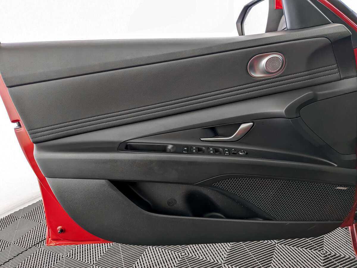 Hyundai Elantra 2022 года с пробегом. Фото: #18