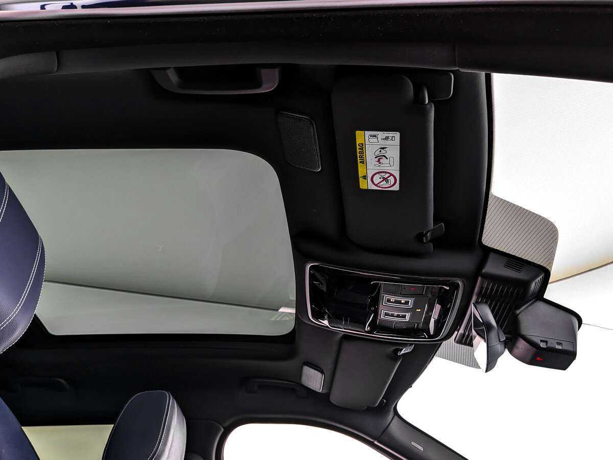 Land Rover Range Rover Velar 2021 года с пробегом. Фото: #17