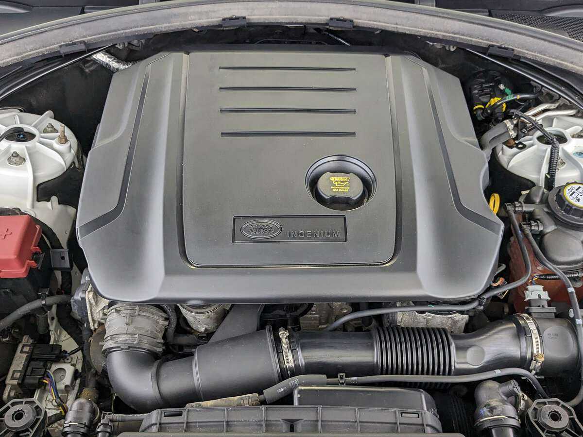 Land Rover Range Rover Velar 2019 года с пробегом. Фото: #8