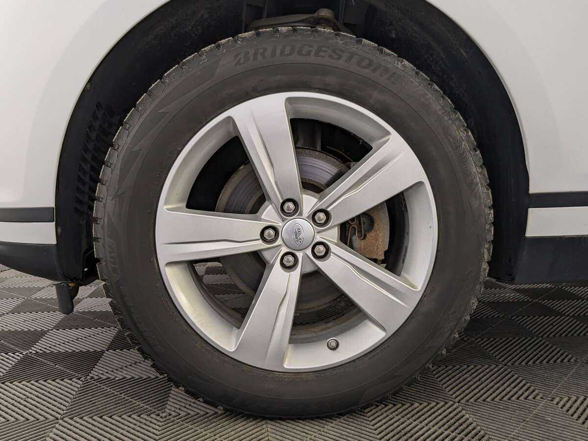 Land Rover Range Rover Velar 2019 года с пробегом. Фото: #9