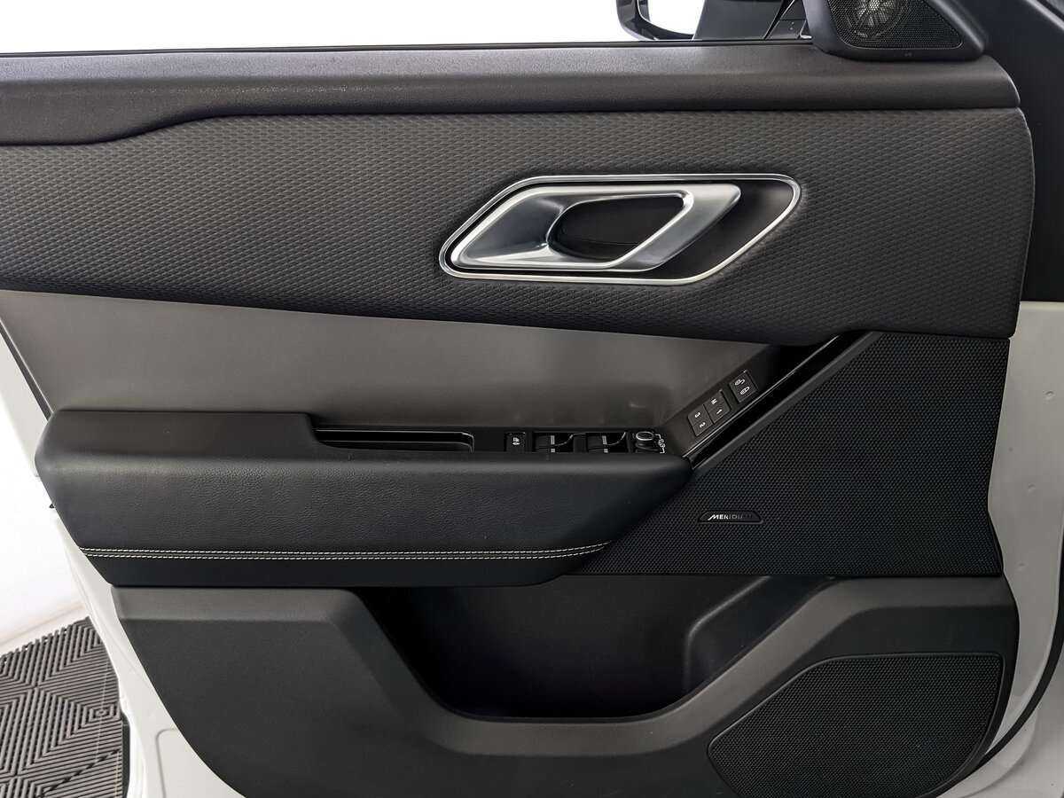 Land Rover Range Rover Velar 2019 года с пробегом. Фото: #16
