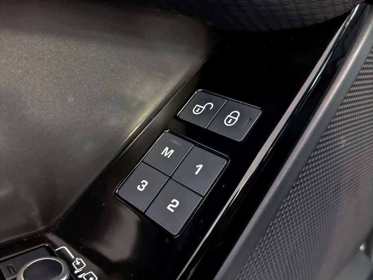 Land Rover Range Rover Velar 2019 года с пробегом. Фото: #22