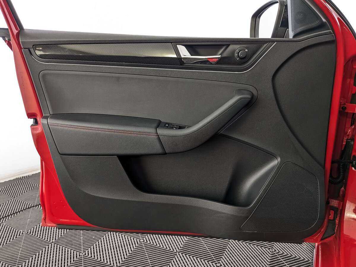 Б/У Шкода Рапид 2019 года. Фото: #13