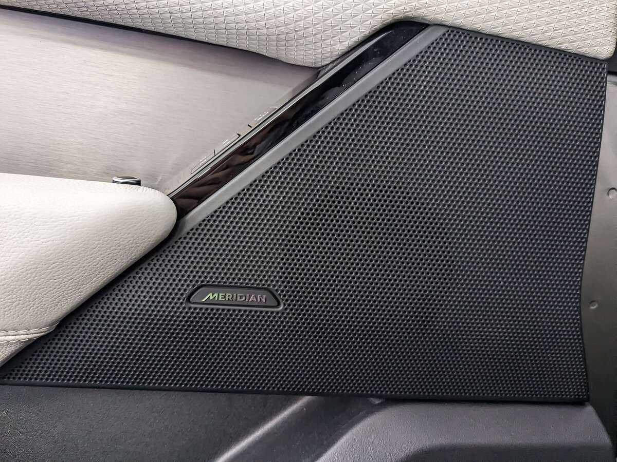 Land Rover Range Rover Velar 2018 года с пробегом. Фото: #19