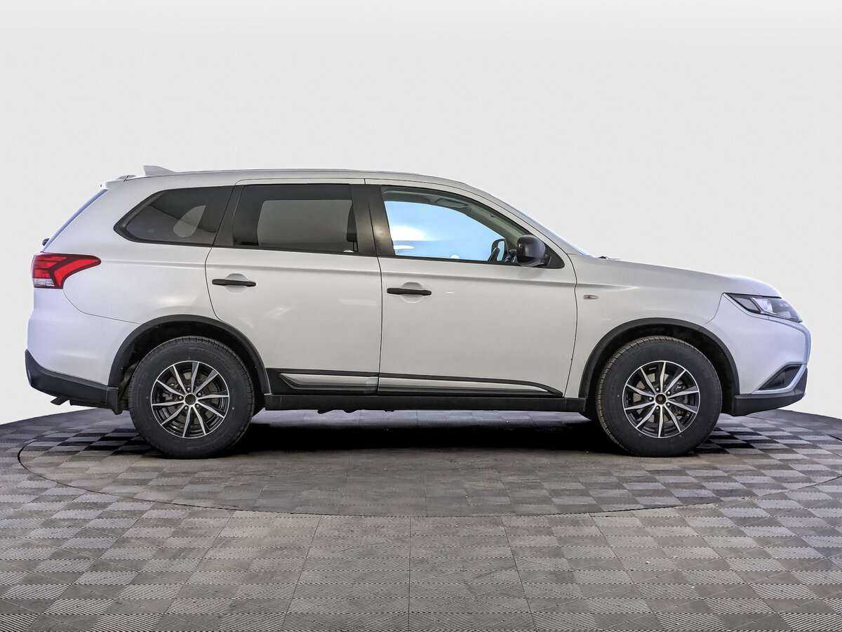 Mitsubishi Outlander 2019 года с пробегом. Фото: #3