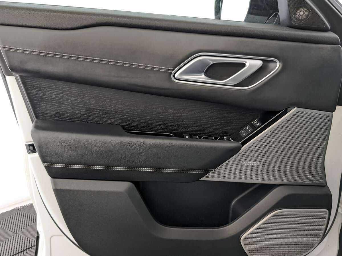 Land Rover Range Rover Velar 2021 года с пробегом. Фото: #14
