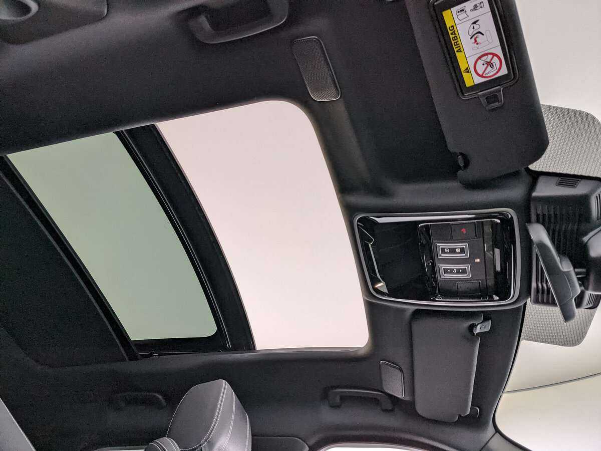 Land Rover Range Rover Velar 2021 года с пробегом. Фото: #17