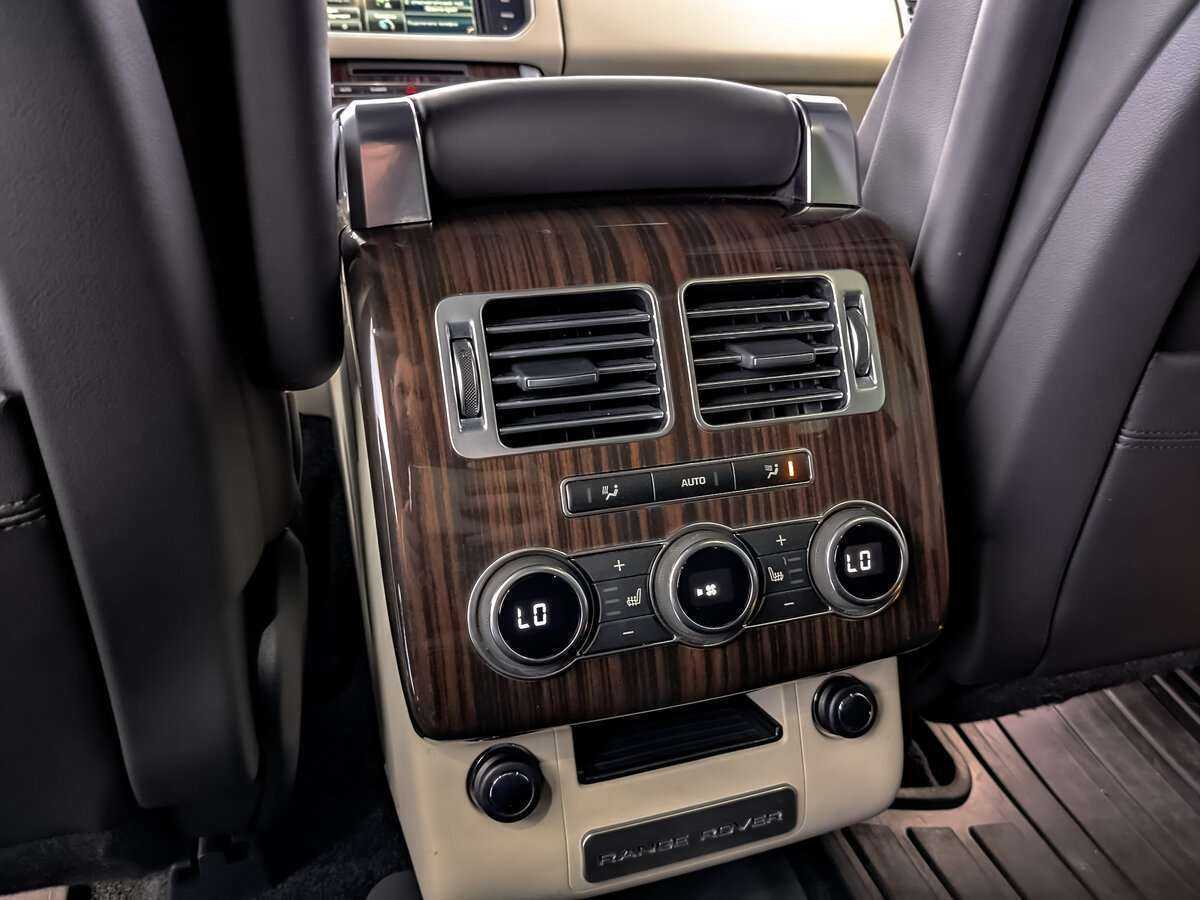 Land Rover Range Rover 2015 года с пробегом. Фото: #22