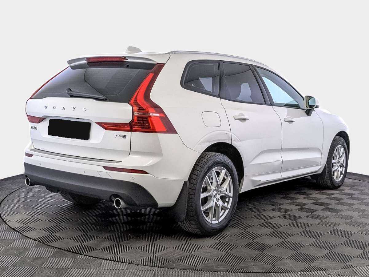 Volvo XC60 2019 года с пробегом. Фото: #4