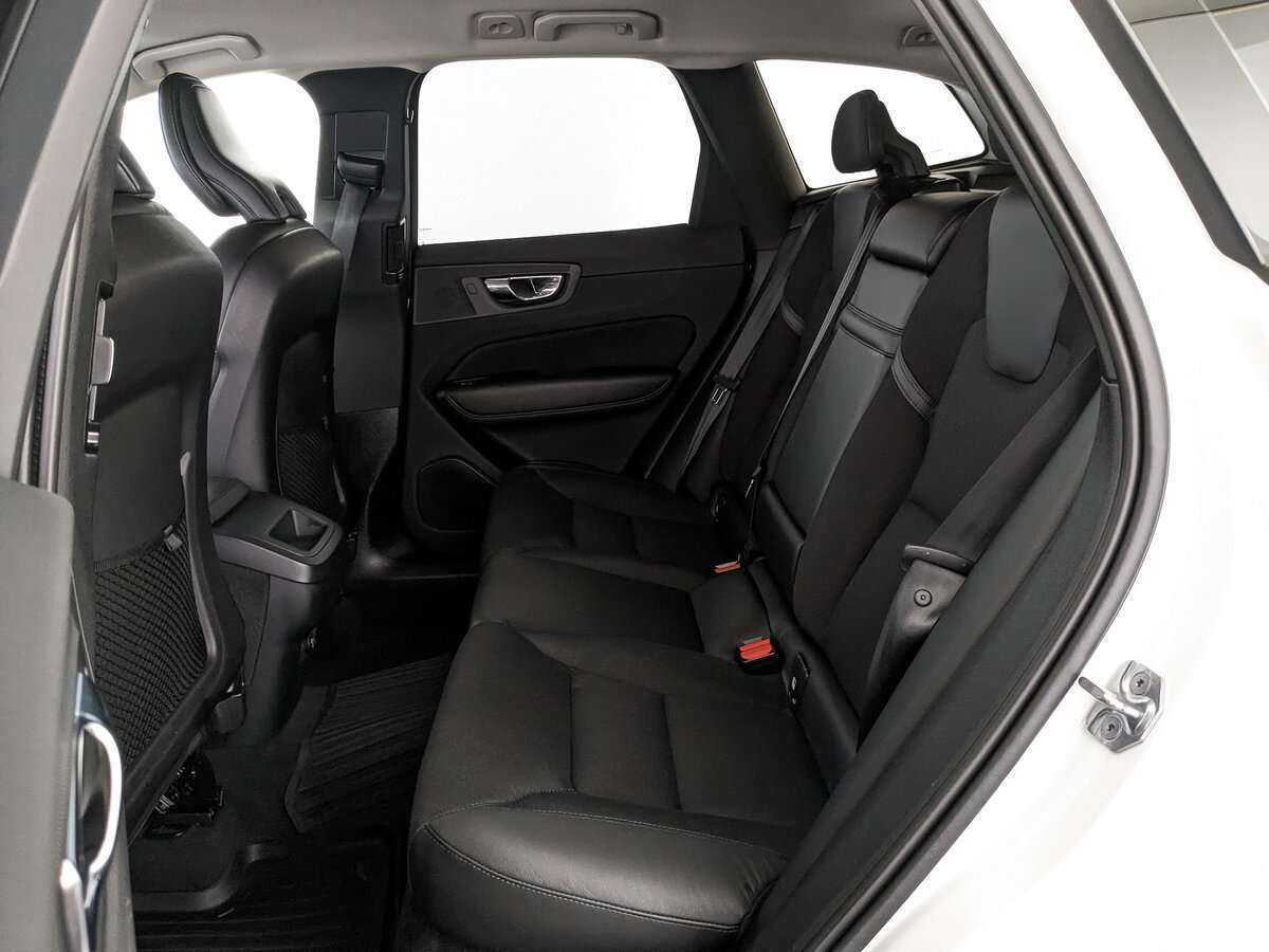 Volvo XC60 2019 года с пробегом. Фото: #13