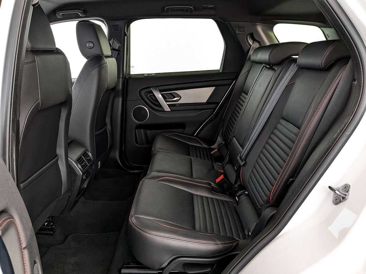 Land Rover Discovery Sport 2021 года с пробегом. Фото: #17