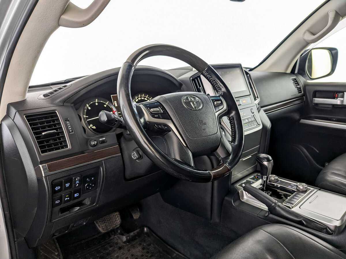 Toyota Land Cruiser 2018 года с пробегом. Фото: #13