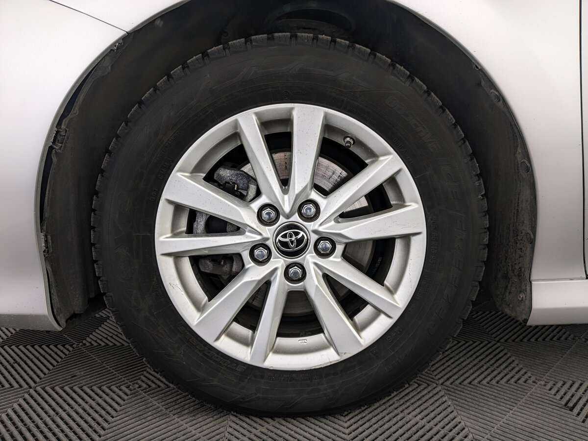 Toyota Camry 2020 года с пробегом. Фото: #11