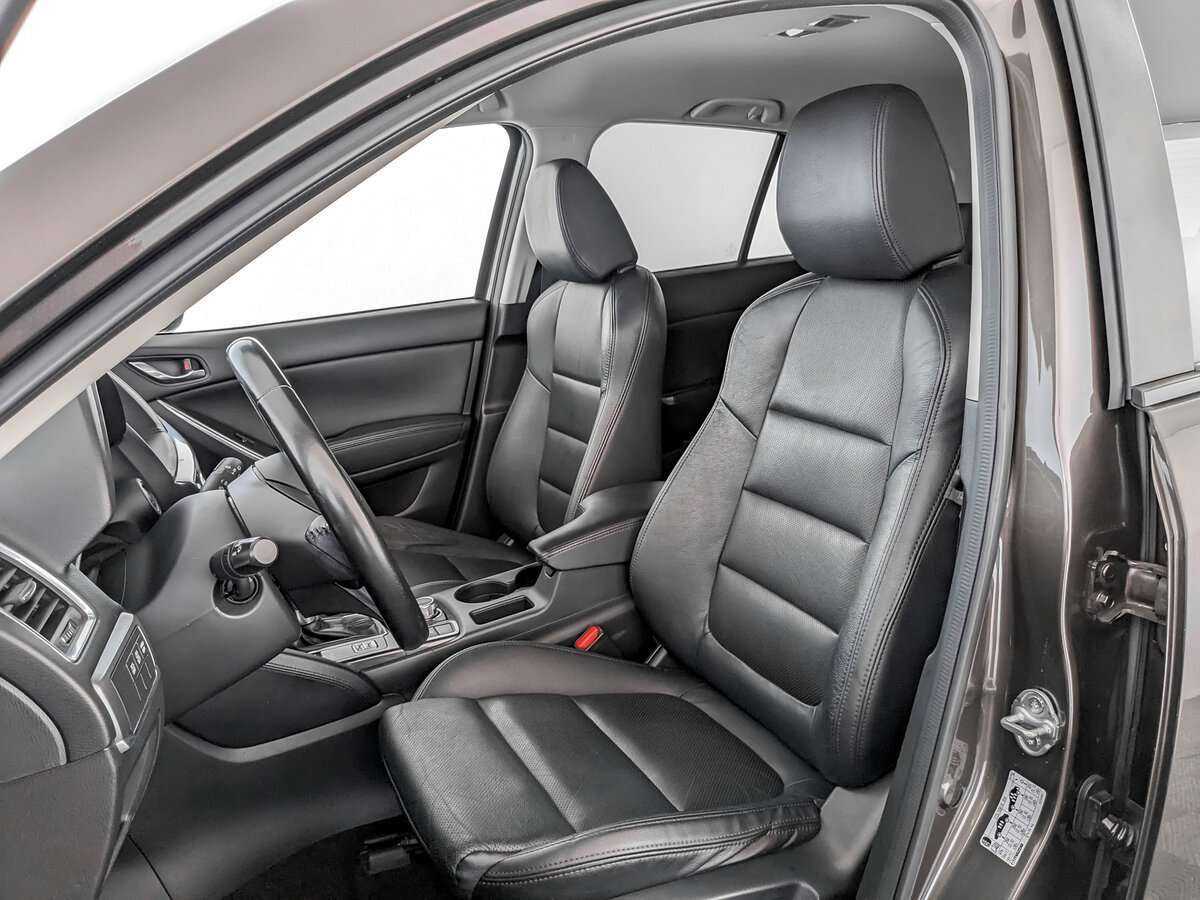 Б/У Мазда Ц-Икс-5 2016 года. Фото: #17