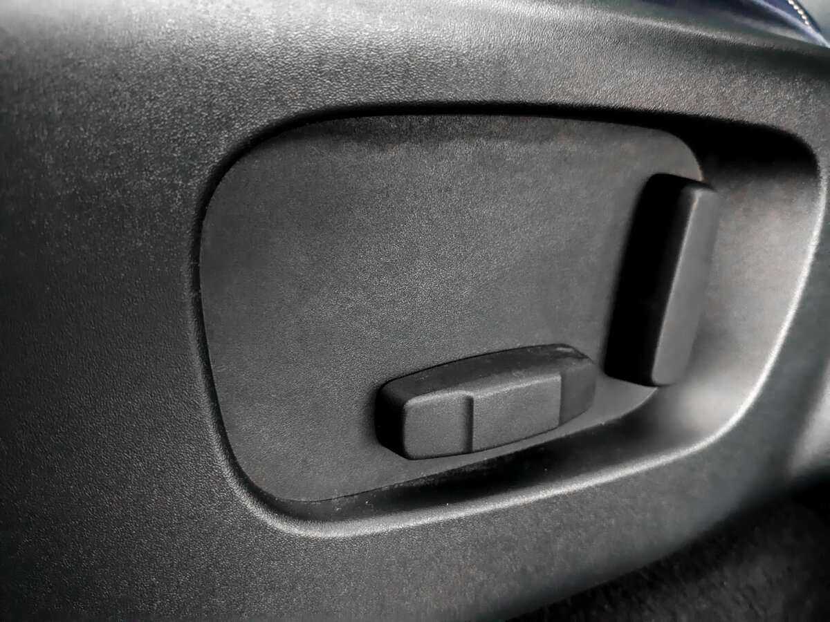 Land Rover Range Rover Velar 2017 года с пробегом. Фото: #16