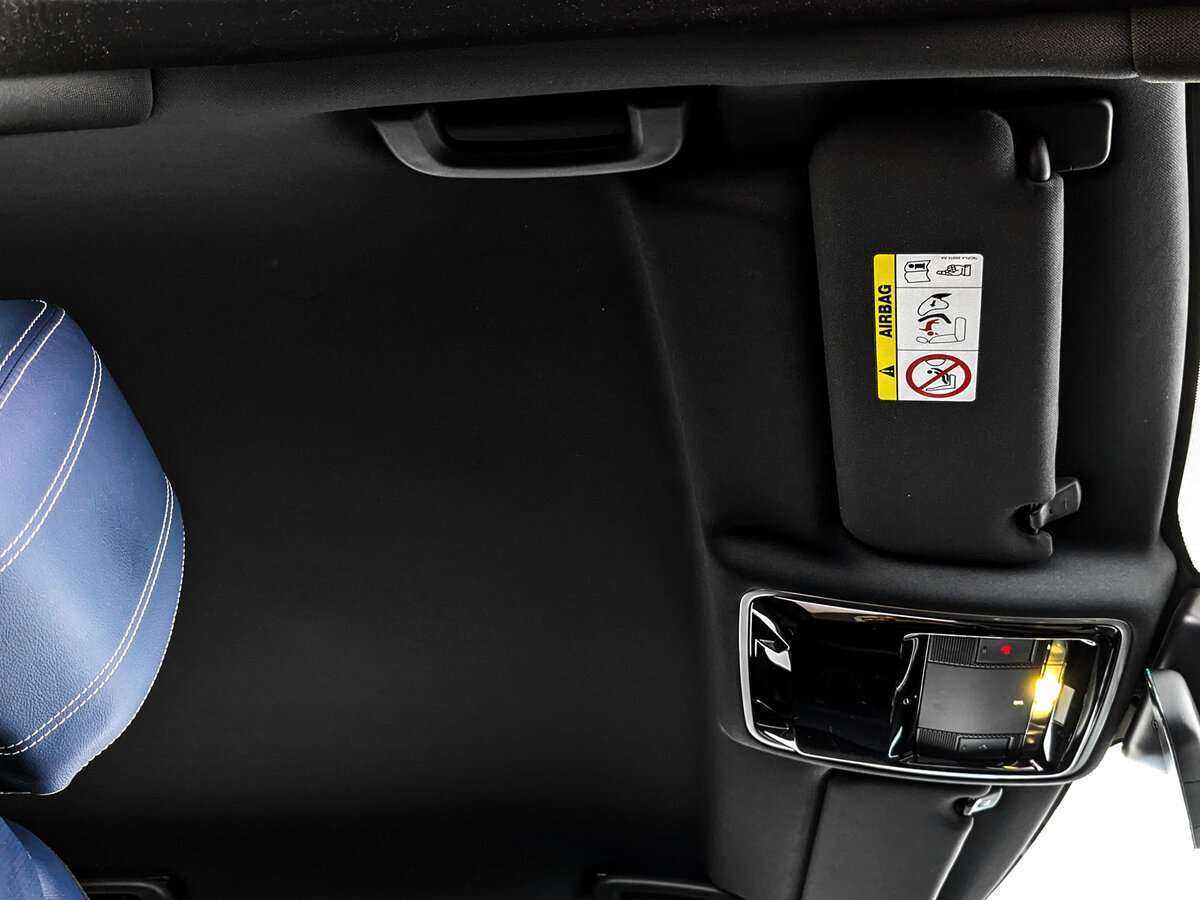 Land Rover Range Rover Velar 2017 года с пробегом. Фото: #18