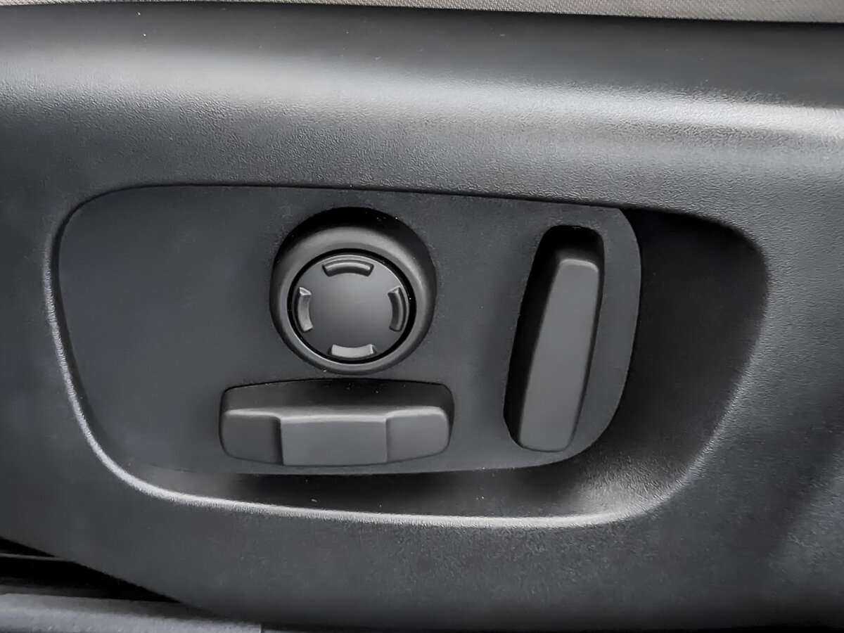 Land Rover Range Rover Velar 2021 года с пробегом. Фото: #14