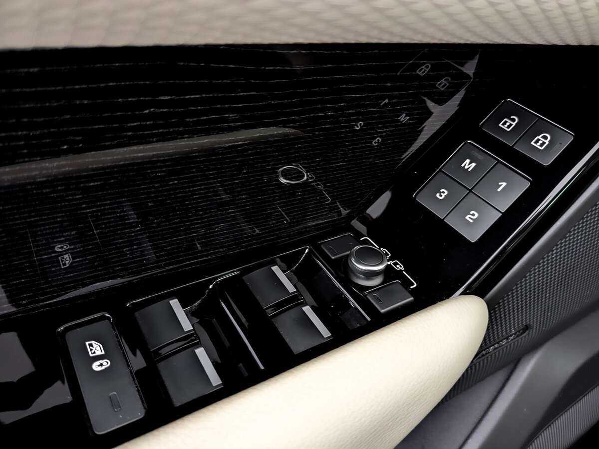Land Rover Range Rover Velar 2021 года с пробегом. Фото: #20