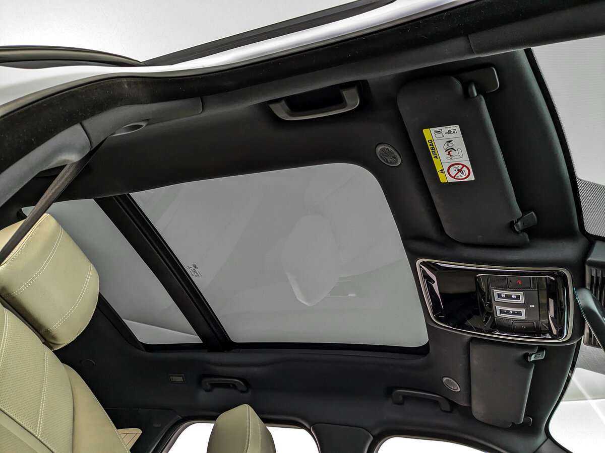 Land Rover Range Rover Velar 2021 года с пробегом. Фото: #17