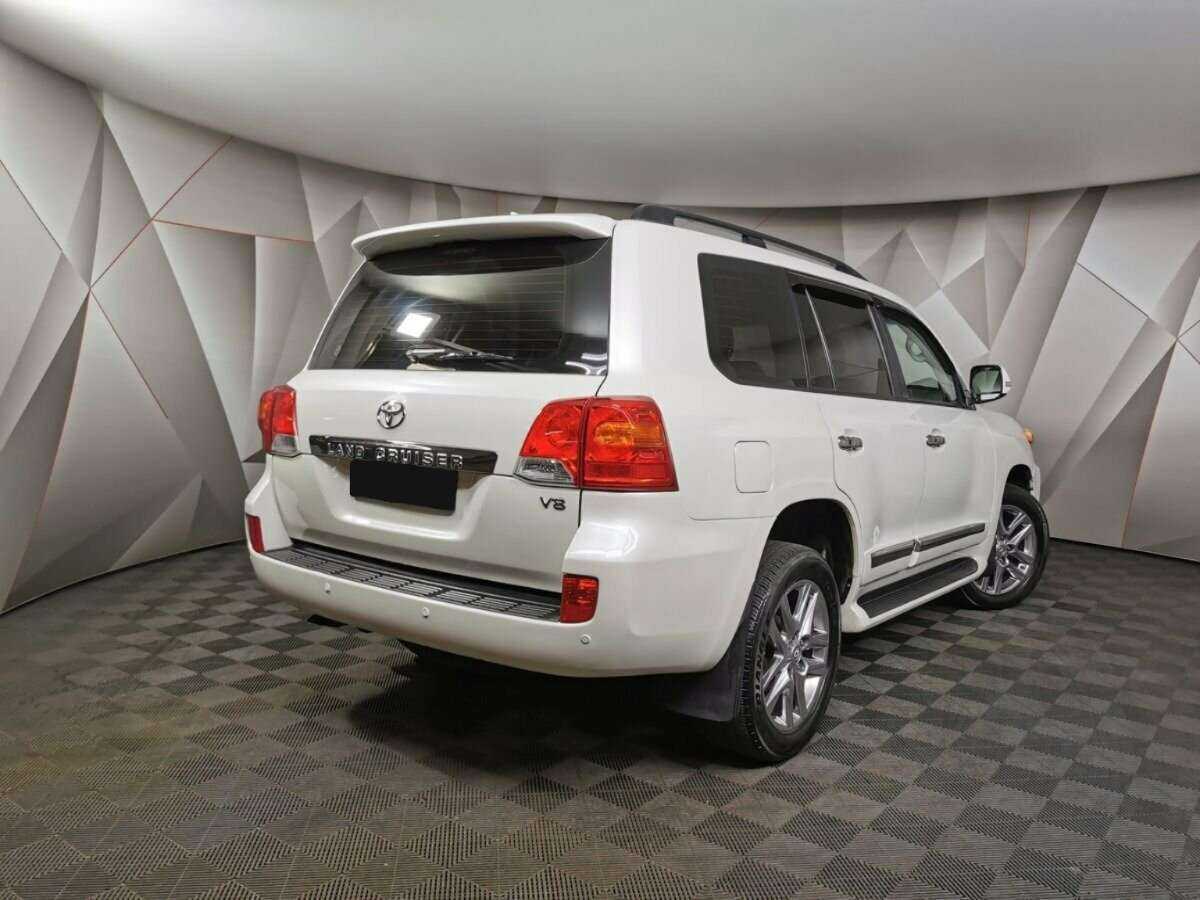 Toyota Land Cruiser 2015 года с пробегом. Фото: #1