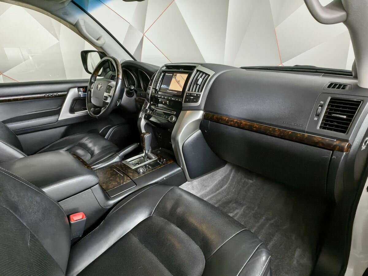 Toyota Land Cruiser 2015 года с пробегом. Фото: #8