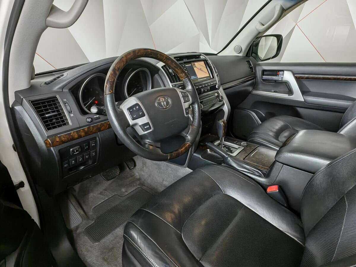 Toyota Land Cruiser 2015 года с пробегом. Фото: #13