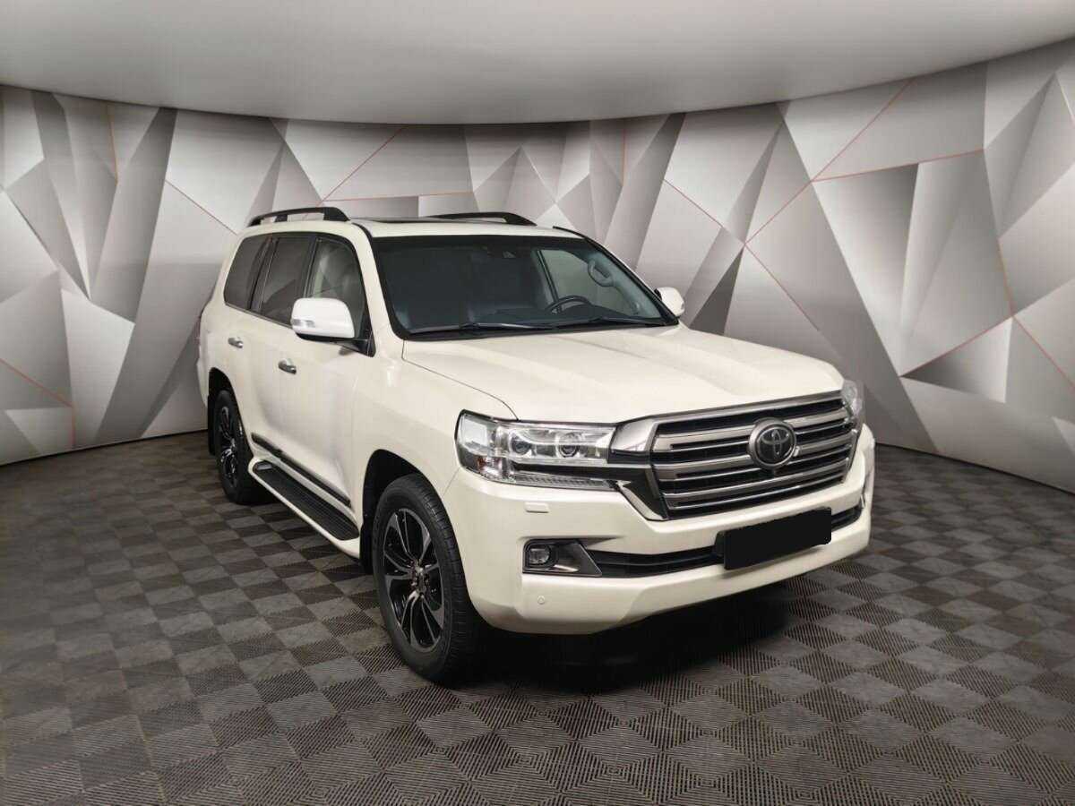 Toyota Land Cruiser 2018 года с пробегом. Фото: #2