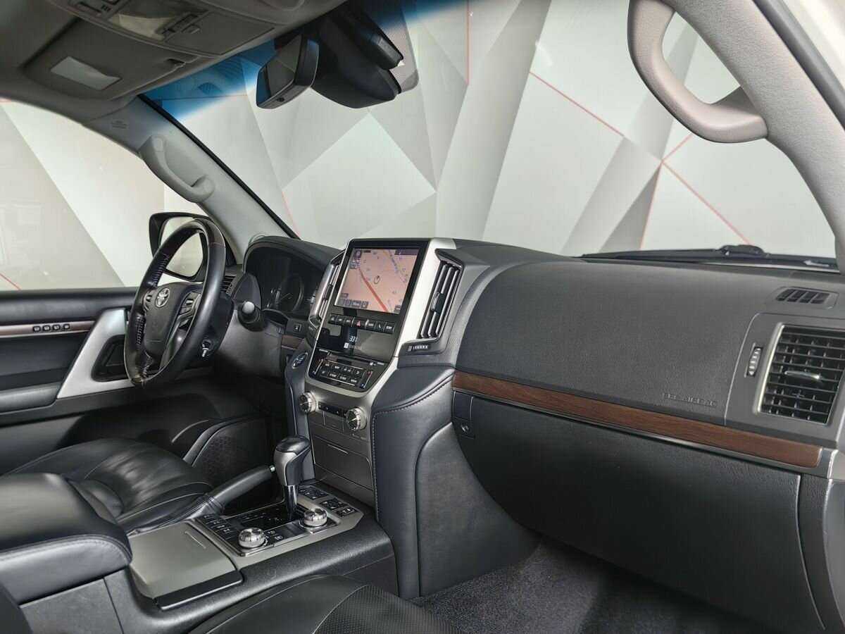 Toyota Land Cruiser 2018 года с пробегом. Фото: #8