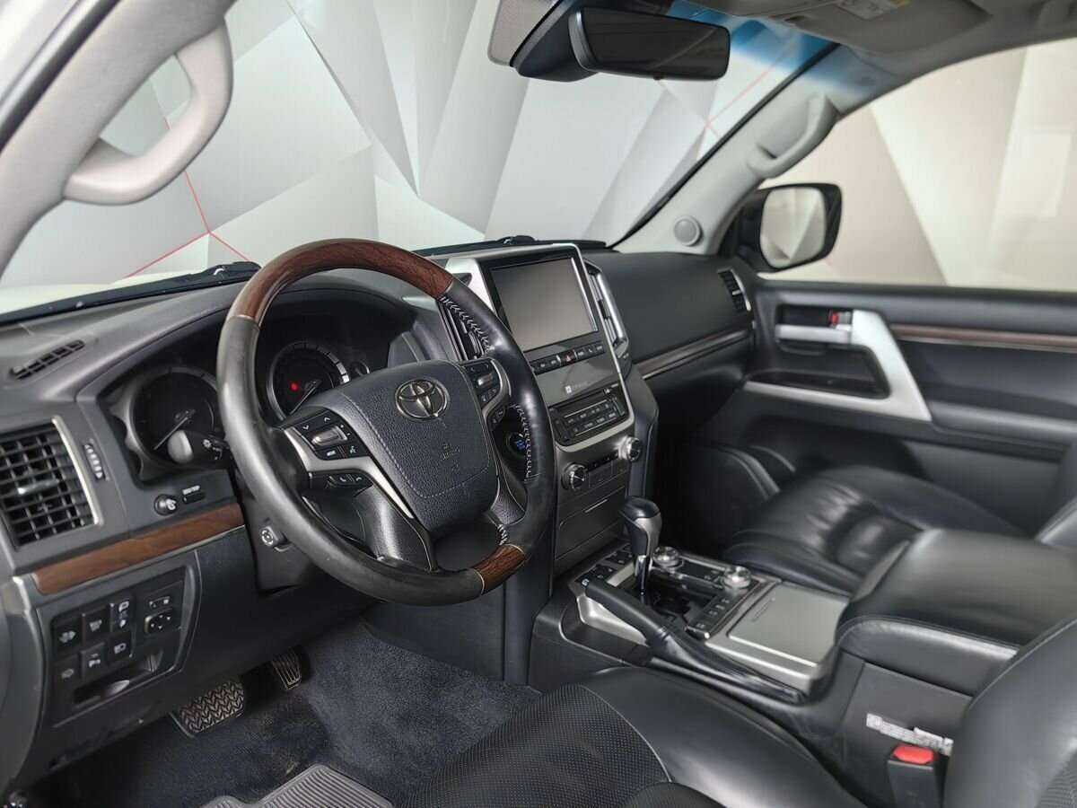 Toyota Land Cruiser 2018 года с пробегом. Фото: #12