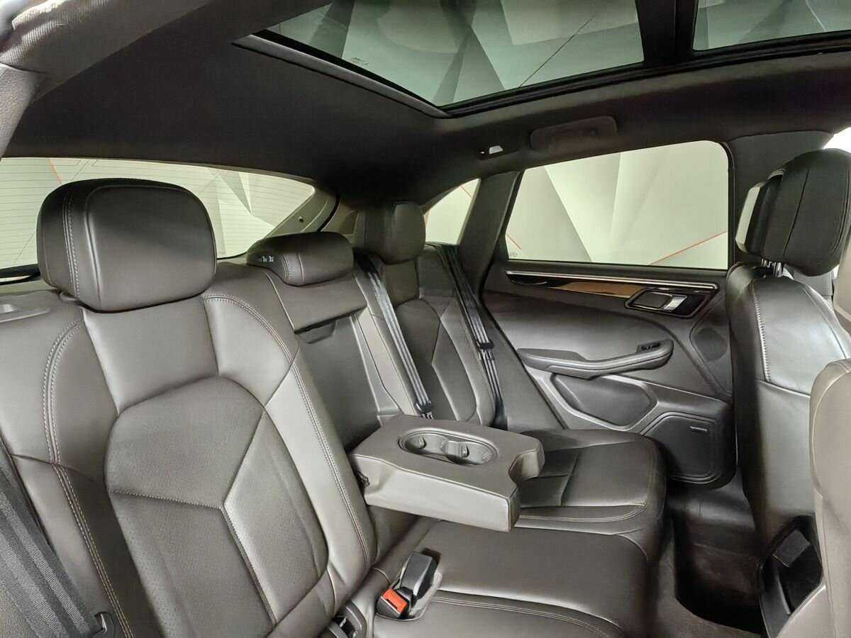 Porsche Macan 2015 года с пробегом. Фото: #10