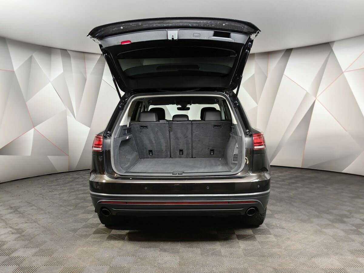 Volkswagen Touareg 2019 года с пробегом. Фото: #18