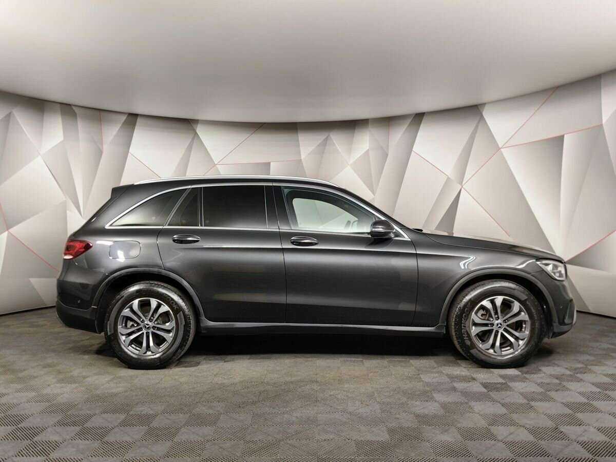 Mercedes-Benz GLC 2021 года с пробегом. Фото: #4