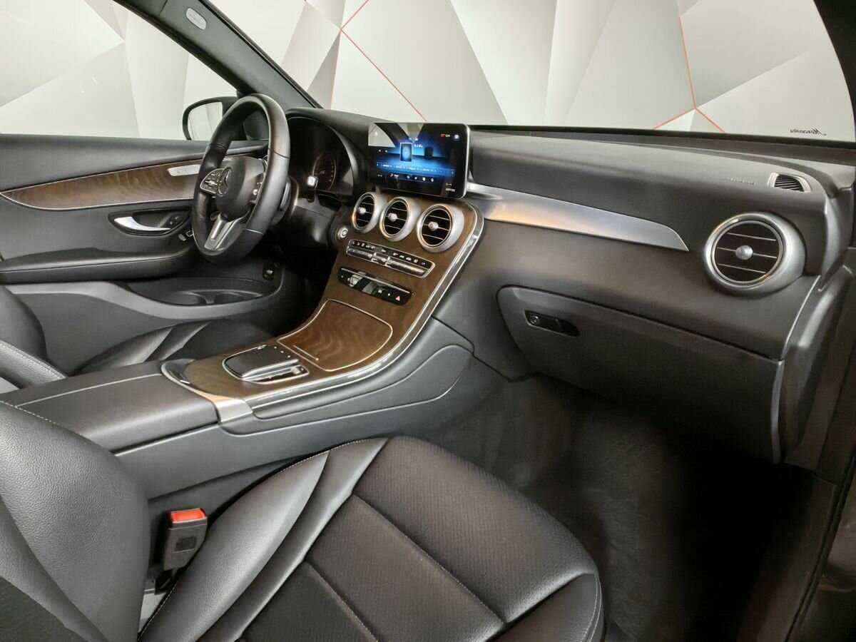 Mercedes-Benz GLC 2021 года с пробегом. Фото: #7