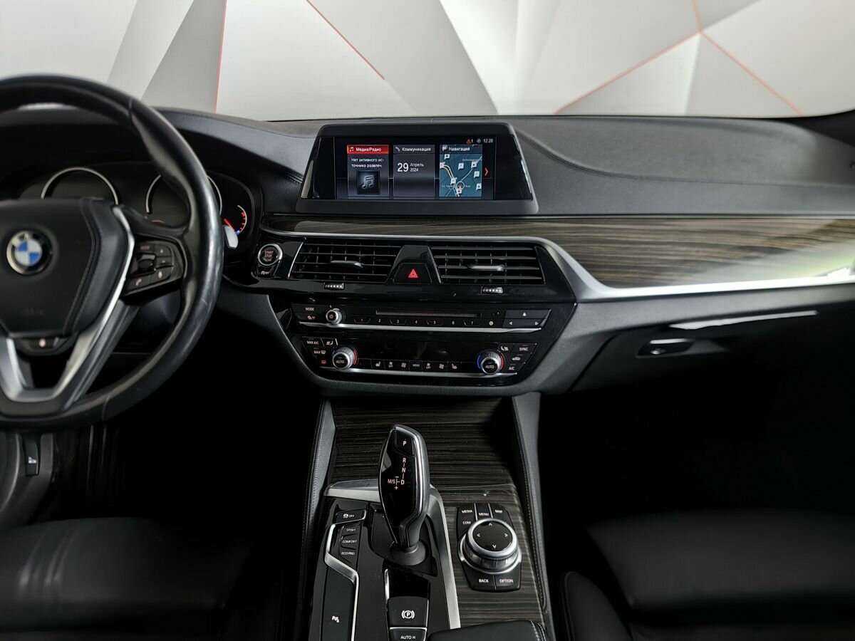 BMW 5 серии 2017 года с пробегом. Фото: #7