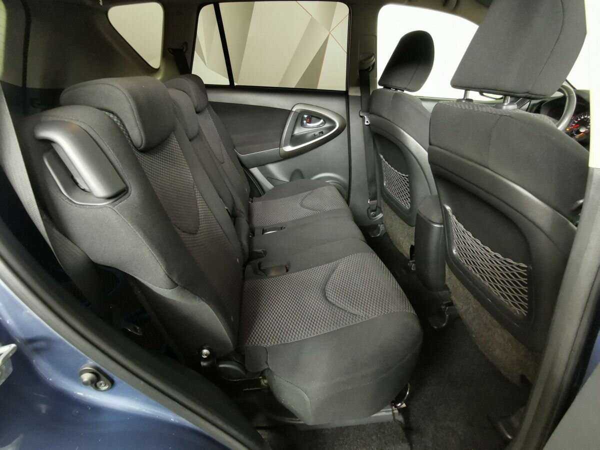 Toyota RAV4 2011 года с пробегом. Фото: #11