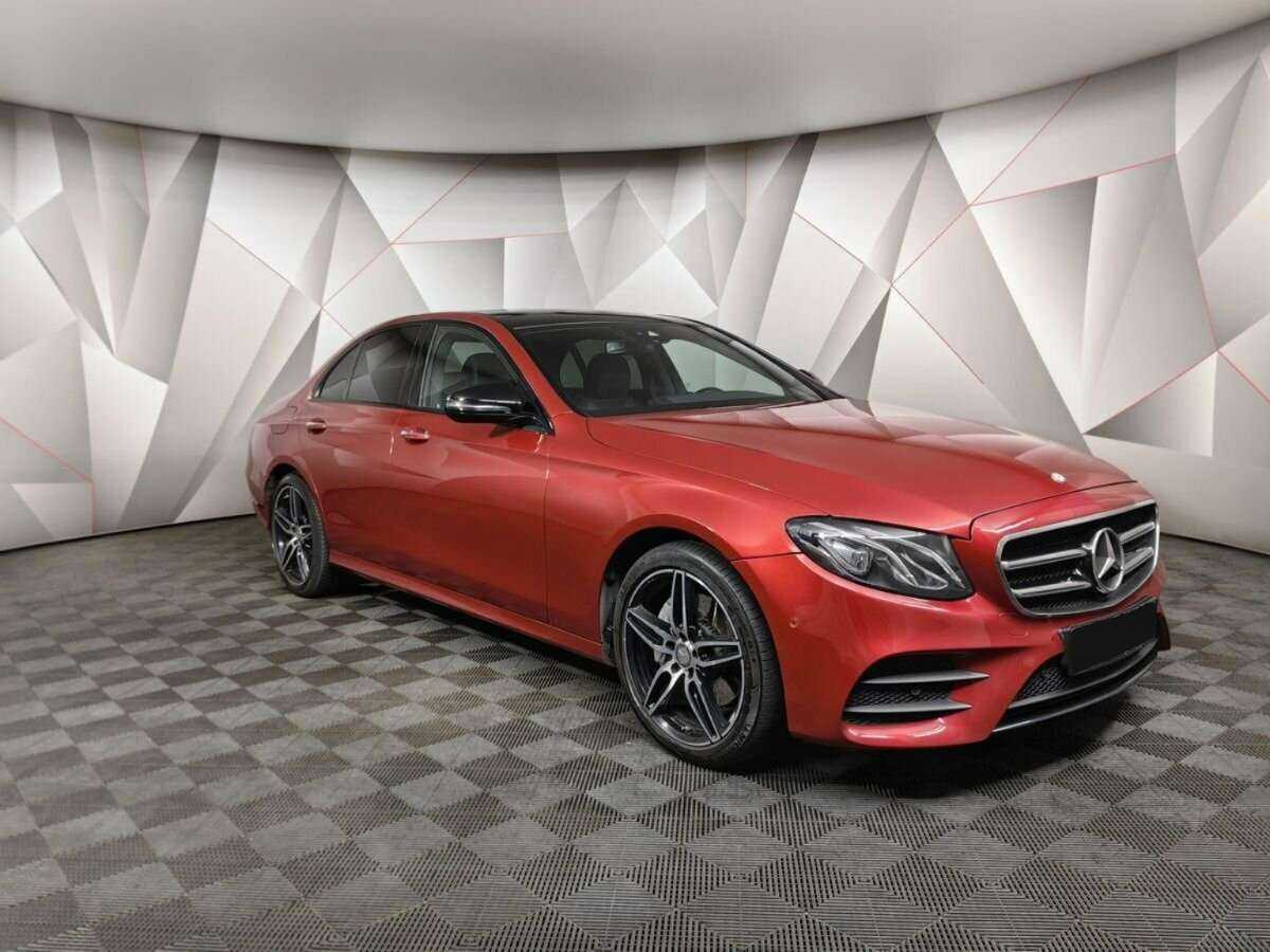 Mercedes-Benz E-Класс 2016 года с пробегом. Фото: #2