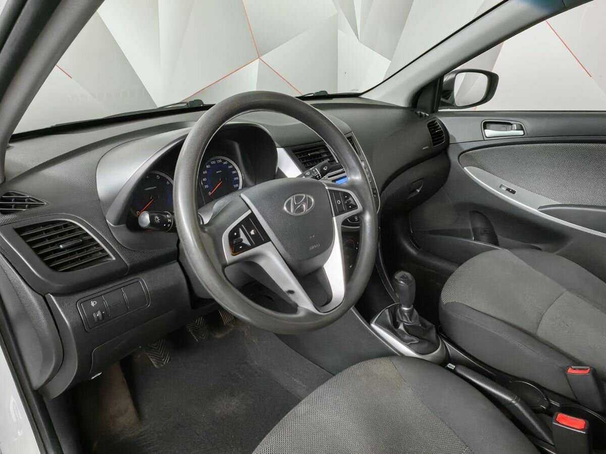 Б/У Хендай Солярис 2013 года. Фото: #13