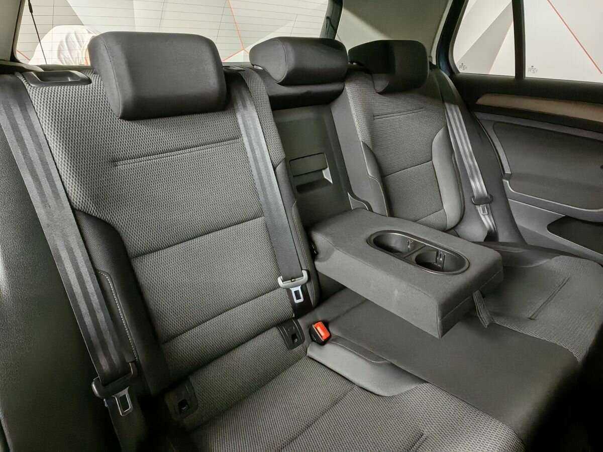 Б/У Фольксваген Гольф 2014 года. Фото: #12