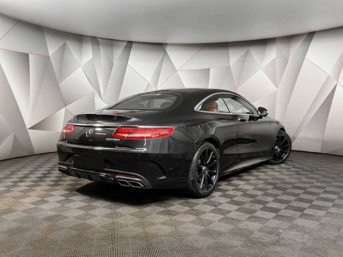 Mercedes-Benz S-Класс AMG 2015 года с пробегом. Фото: #1