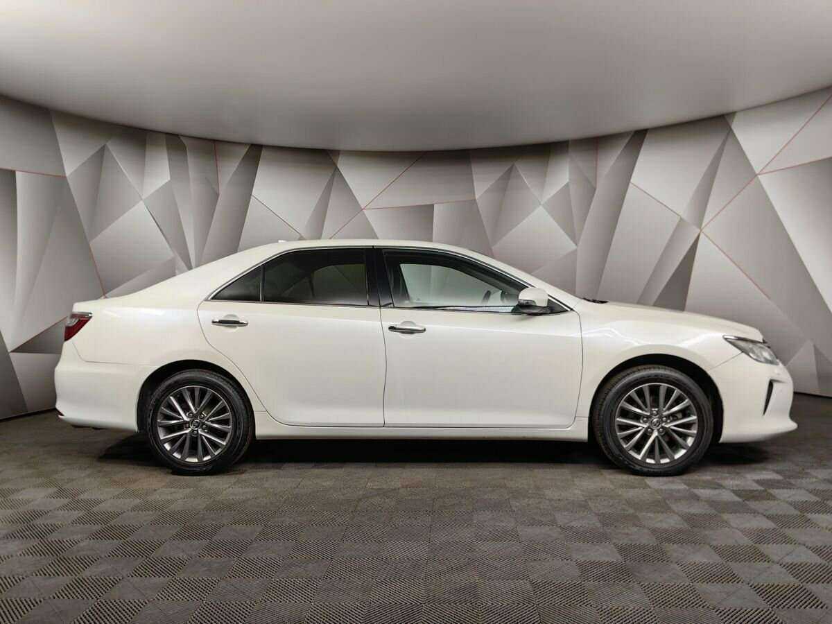 Toyota Camry 2017 года с пробегом. Фото: #5