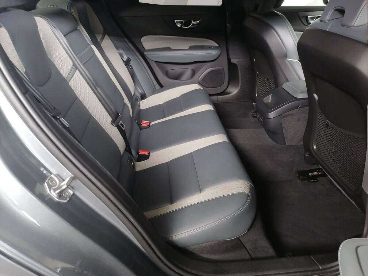 Volvo S60 2020 года с пробегом. Фото: #11