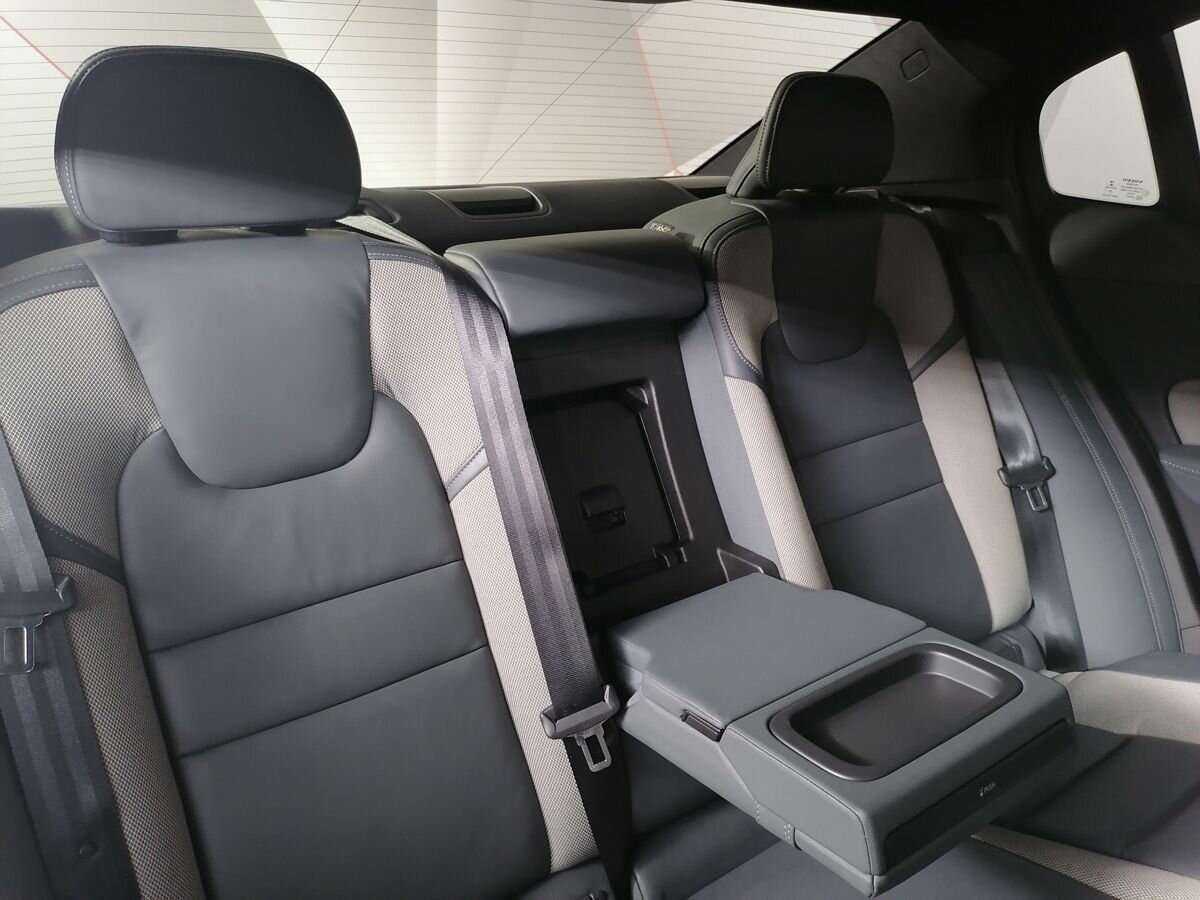 Volvo S60 2020 года с пробегом. Фото: #12