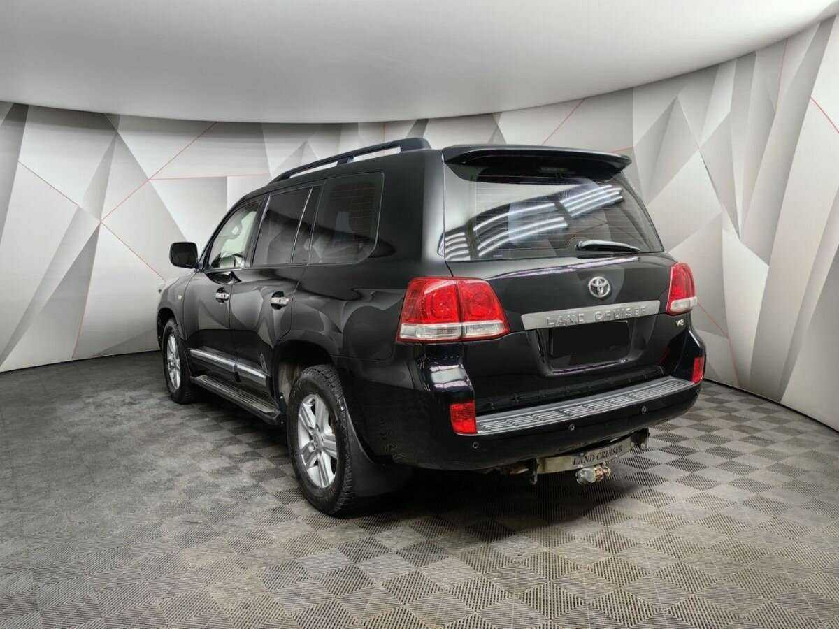 Toyota Land Cruiser 2011 года с пробегом. Фото: #3