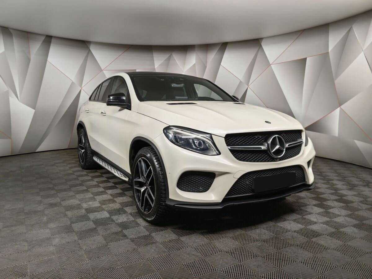 Mercedes-Benz GLE Coupe 2017 года с пробегом. Фото: #2