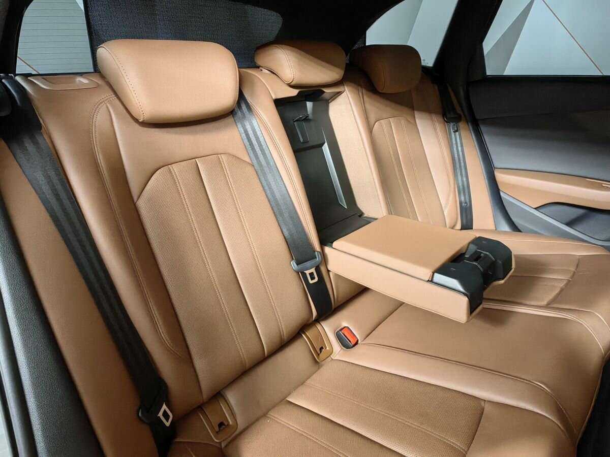 Audi A4 allroad 2019 года с пробегом. Фото: #12