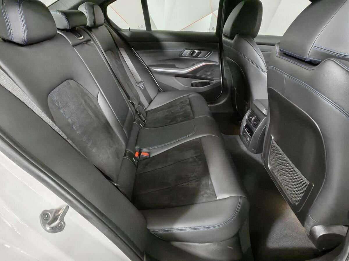 BMW 3 серии 2020 года с пробегом. Фото: #11