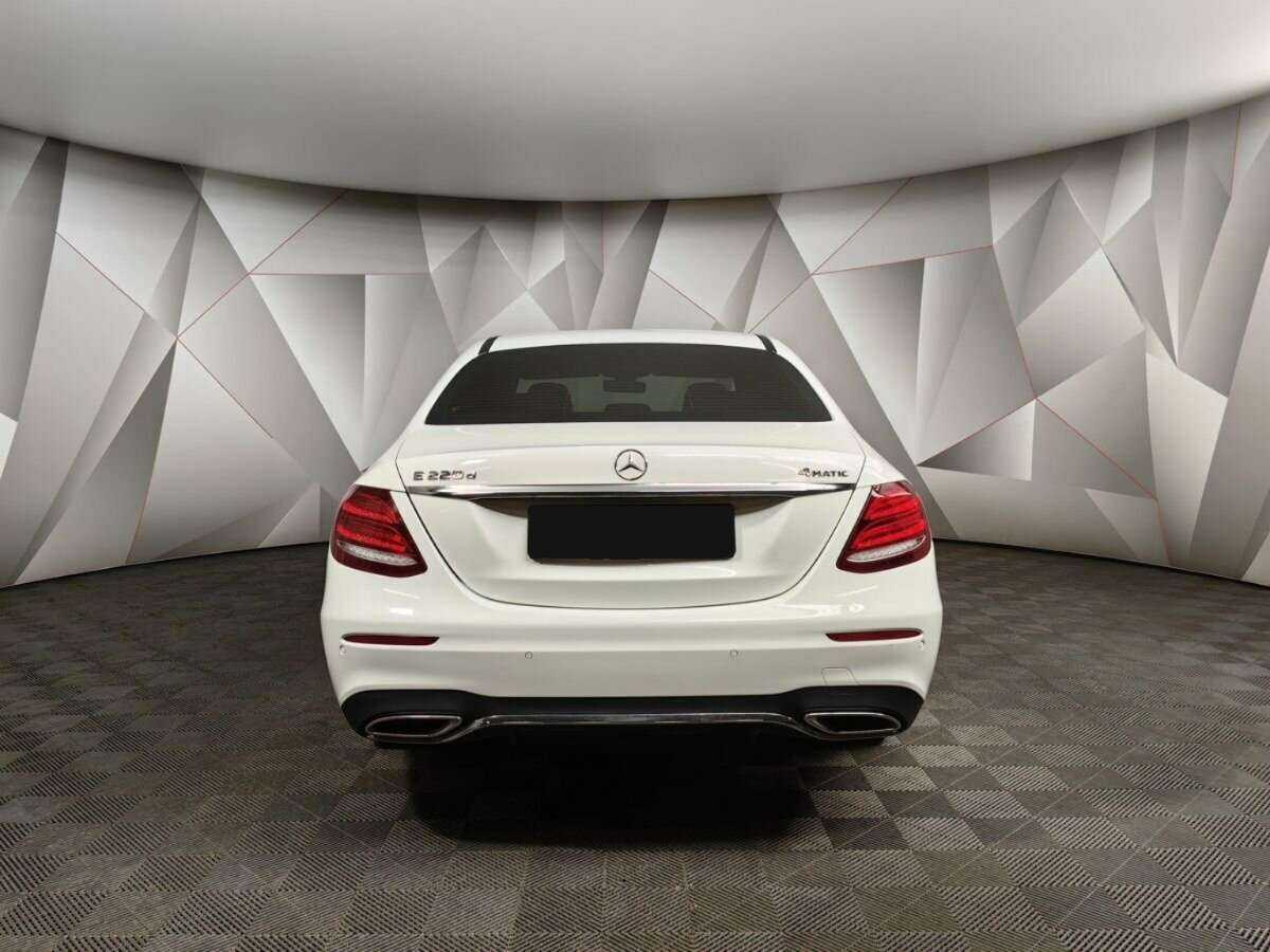 Mercedes-Benz E-Класс 2020 года с пробегом. Фото: #7
