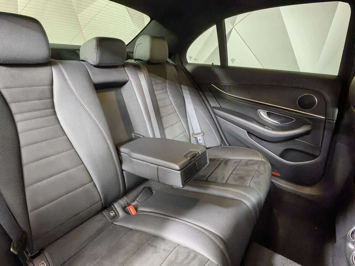 Mercedes-Benz E-Класс 2020 года с пробегом. Фото: #12